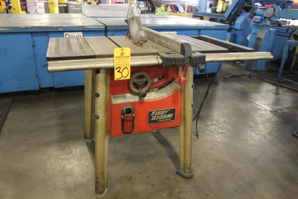 SOLD - Black & Decker table saw